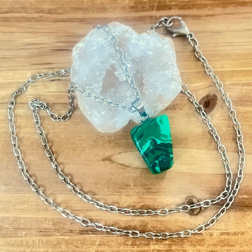 20 Cts Genuine Natural Malachite Pendant -Green Gemstone Silver Necklace -New
,